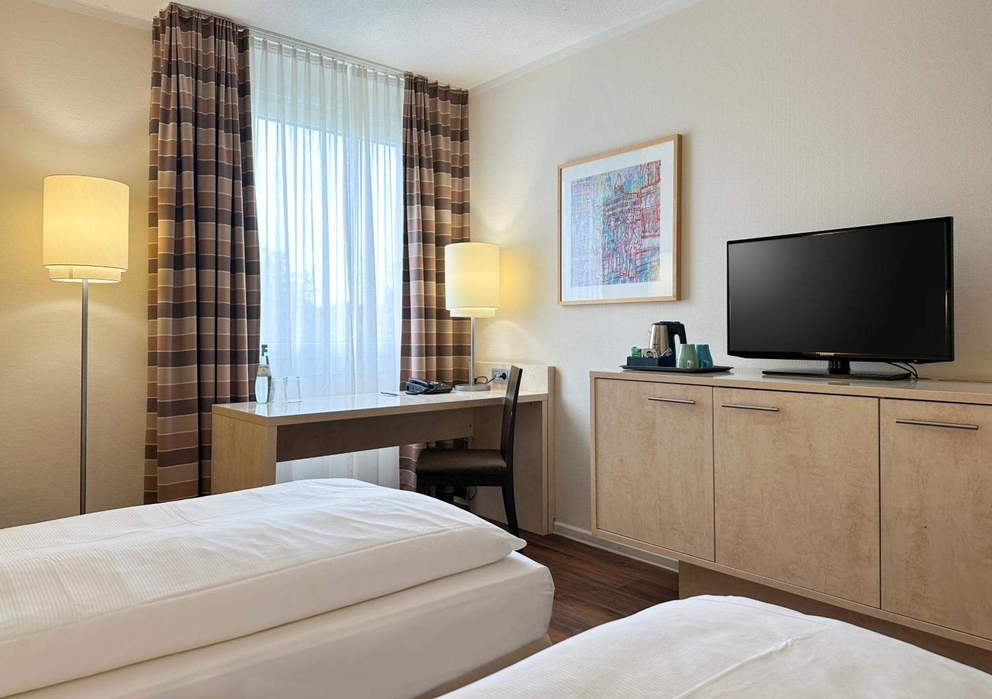 Mercure Hotel Duesseldorf Sued Экстерьер фото